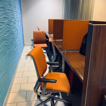 KLM Crown Lounge - Seating area - Airport Lounges Near Me - Houston, Texas KLM Crown Lounge - Seating area - Airport Lounges Near Me - Houston, Texas