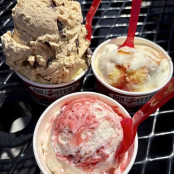 Bruster's Real Ice Cream - 1 double scoop and 2 single scoops - Ice Cream & Frozen Yogurt Near Me - Artesia, California Bruster's Real Ice Cream - 1 double scoop and 2 single scoops - Ice Cream & Frozen Yogurt Near Me - Artesia, California
