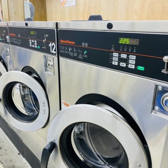 Mission Laundry Room - New Washers 20 pounds - Laundromat Near Me - San Fernando, California Mission Laundry Room - New Washers 20 pounds - Laundromat Near Me - San Fernando, California