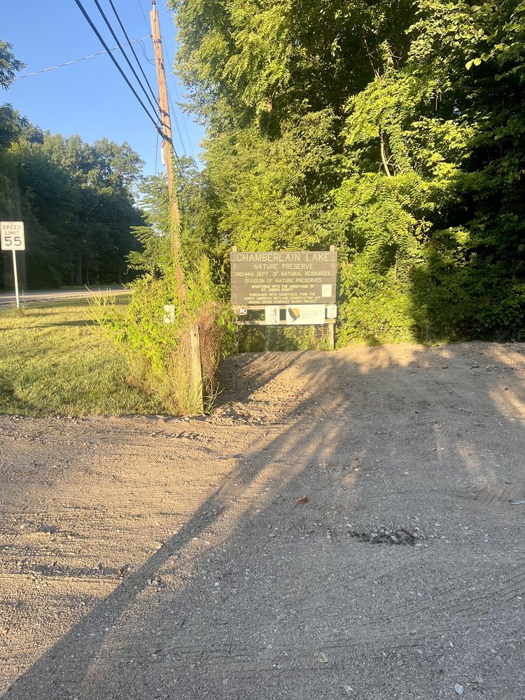 CHAMBERLAIN LAKE NATURE PRESERVE 58111 Crumstown Hwy, South Bend, IN