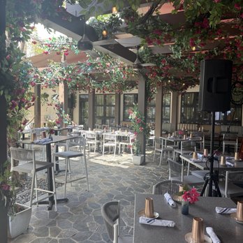 Elite Experience: Sufrat Mediterranean Grill - Patio - Yelp Events Near Me - Doral, Florida