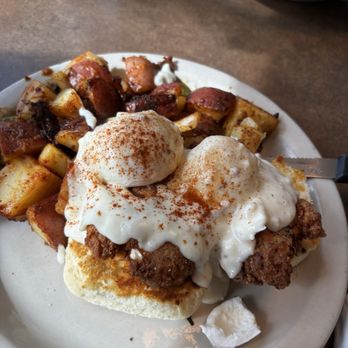 Bill's Cafe - Fried Chicken Benedict - Breakfast & Brunch Near Me - San Jose, California