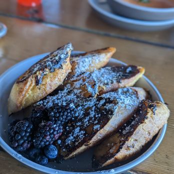 Easy Tiger - South Lamar - French toast - Bakeries Near Me - Austin, Texas Easy Tiger - South Lamar - French toast - Bakeries Near Me - Austin, Texas