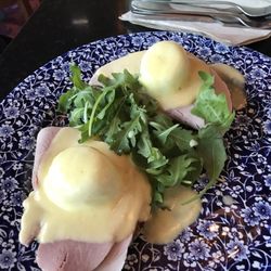 Lloyd's No 1 Wetherspoons - Breakfast and unlimited coffee