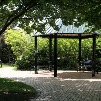 Moehling Park - Parks Near Me - Mount Prospect, Illinois