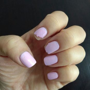 Bubble Bath Spa & Nails - This was only after 2 days. - Nail Salons Near Me - Toronto, Ontario