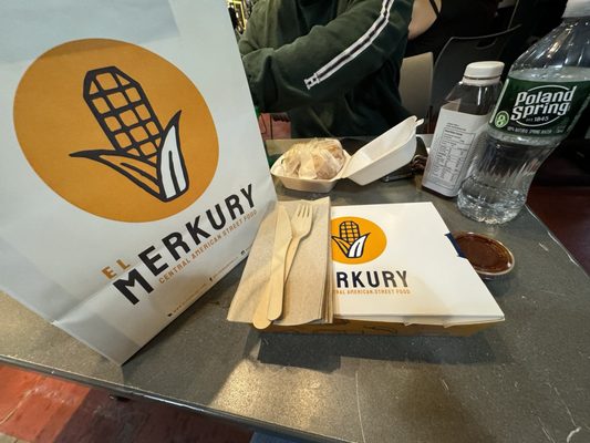 El Merkury at the Market by null