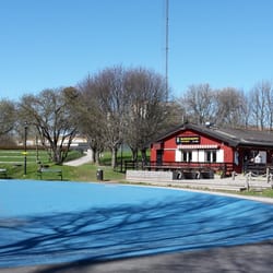 Skytteholmsparken - Cafe och plaskdamm
