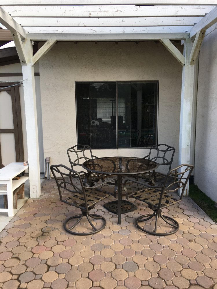 Slide of Clean Builders and Deluxe Windows