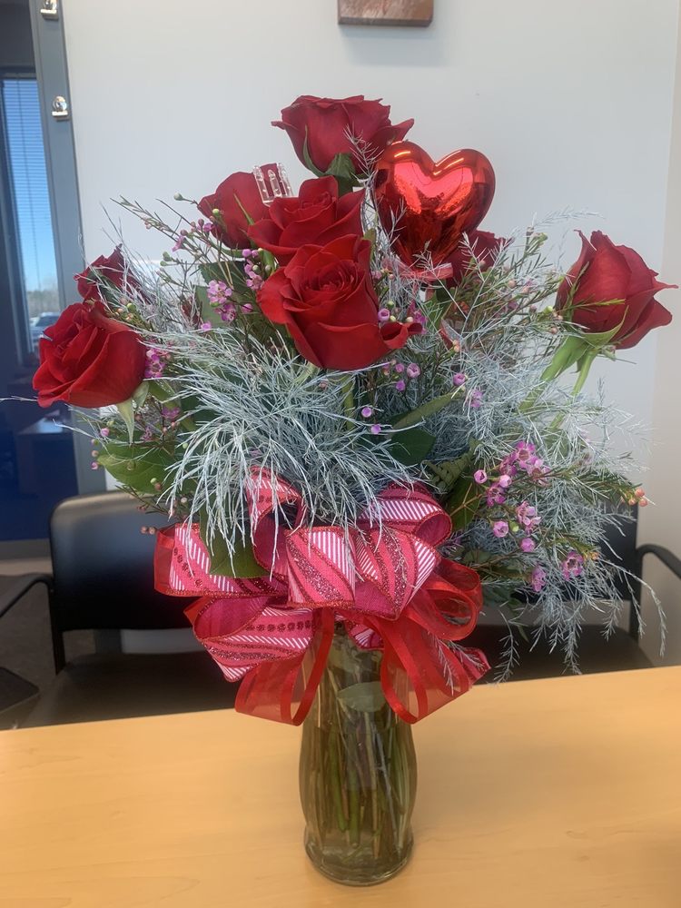 Virginia's Flowers & Gourmet Gifts Unlimted