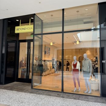 Beyond Yoga - outside - Women's Clothing Near Me - Los Angeles, California