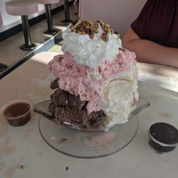 Superior Dairy - Banana Split - Ice Cream & Frozen Yogurt Near Me - Hanford, California Superior Dairy - Banana Split - Ice Cream & Frozen Yogurt Near Me - Hanford, California