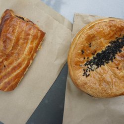 Picton Village Bakkerij - Sausage roll and Moroccan lamb pie