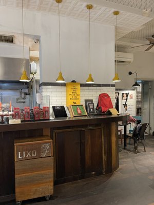 T.T. Burger Arpoador by null