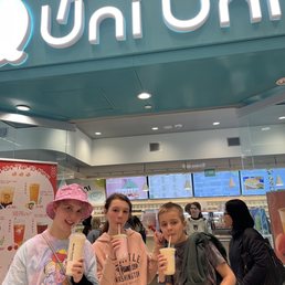 Banana smoothie, strawberry yogurt with crystal boba, mango yogurt with crystal boba Banana smoothie, strawberry yogurt with crystal boba, mango yogurt with crystal boba