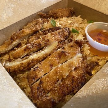 Bangkok Thai Cuisine - Fried chicken over fried rice - Thai Near Me - Berkeley, California