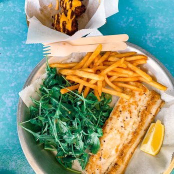What The Fish Rolls - Seafood Near Me - Tavernier, Florida
