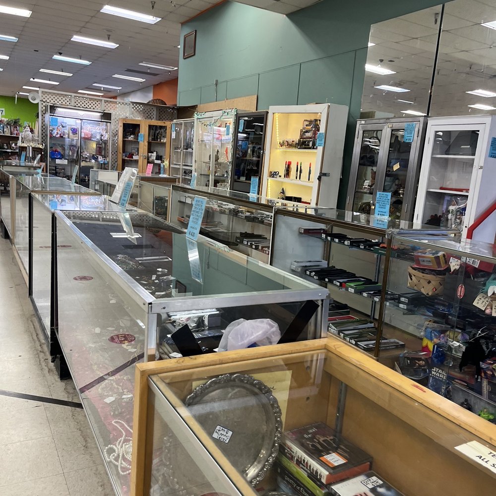 Outer Loop Peddlers Mall - Thrift Stores Near Me - Louisville, Kentucky