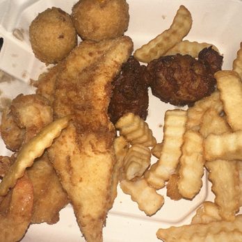 Bud's - Seafood platter with conch fritters - Chicken Shop Near Me - Boynton Beach, Florida