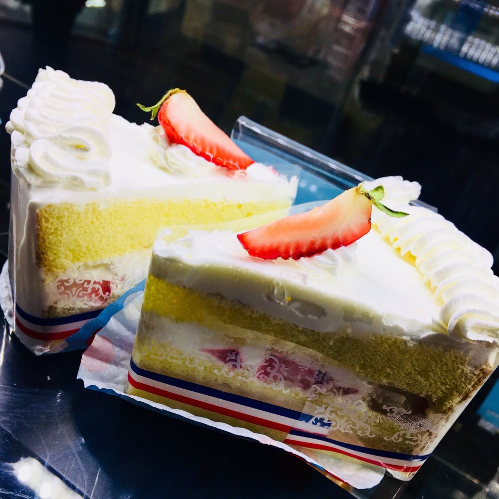 La Farfalla - Strawberry cake - Bakeries Near Me - Newark, California