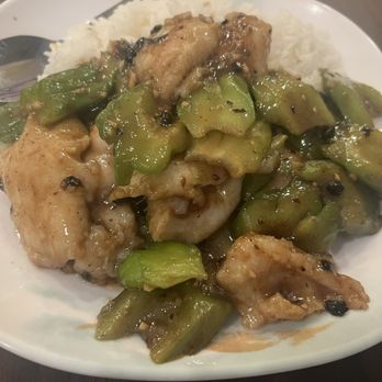 Rongwang Restaurant - Fish fillet and bitter melon with rice - Noodles Near Me - Flushing, New York Rongwang Restaurant - Fish fillet and bitter melon with rice - Noodles Near Me - Flushing, New York
