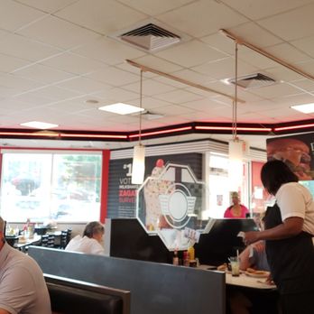 Steak ’n Shake - Inside - Fast Food Near Me - Atlanta, Georgia Steak ’n Shake - Inside - Fast Food Near Me - Atlanta, Georgia