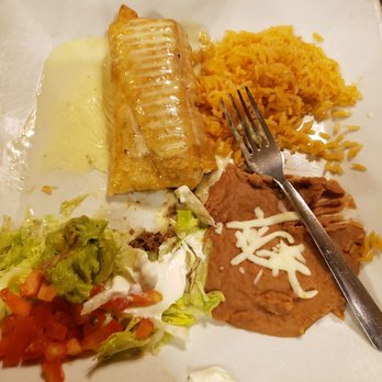 Los Sauces - a plate of mexican food - Mexican Near Me - Nevada, Missouri Los Sauces - a plate of mexican food - Mexican Near Me - Nevada, Missouri