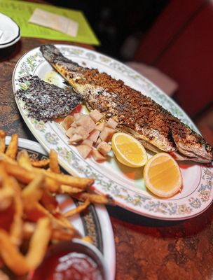 FET-FISK restaurant + bar by null