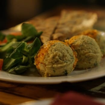 La luna - Humus - Lounges Near Me - Barcelona, B La luna - Humus - Lounges Near Me - Barcelona, B
