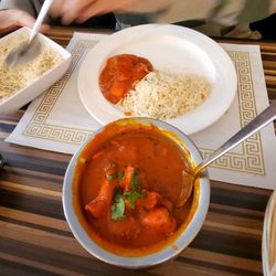 Aangan India Bistro - Shrimp Tikka Masala, Chicken Vindaloo, Miced Sampler, Onion Naan, snapshots of inside decor and layout.
