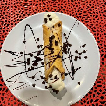Brooklyn's Backyard - Chocolate Chip Cannoli - New American Near Me - Ocala, Florida Brooklyn's Backyard - Chocolate Chip Cannoli - New American Near Me - Ocala, Florida