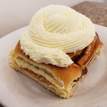 Byen Bakeri - Cinnamon Roll, with Cream Cheese frosting - Bakeries Near Me - Seattle, Washington Byen Bakeri - Cinnamon Roll, with Cream Cheese frosting - Bakeries Near Me - Seattle, Washington