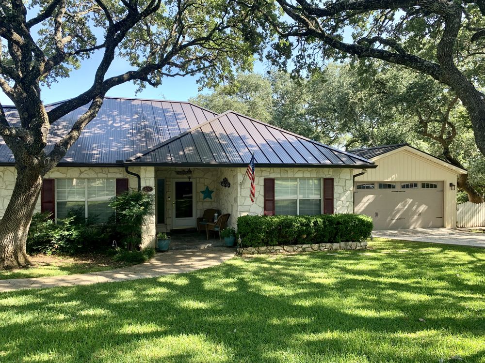 Slide of Wilson Roofing and Renovations