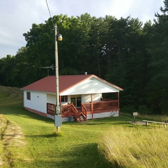 Best Nest Cabins - Free Bird Cabin - Guest Houses Near Me - Logan, Ohio