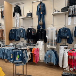 Melrose Family Fashions