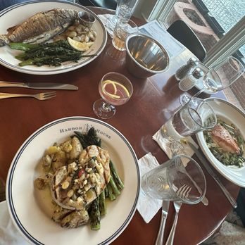 Harbor House - Seafood Near Me - Milwaukee, Wisconsin