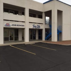 Sun City Cuts - Front view of business.