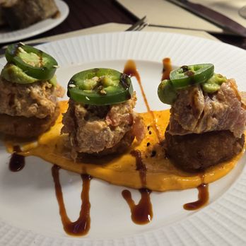 Sandbar - Spicy Tuna Crispy Rice - Bars Near Me - Cold Spring Harbor, New York