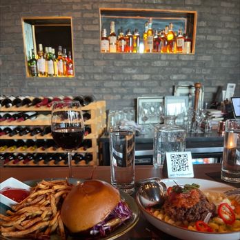 Gather in Jackson Hole - Bison burger & Fried Chicken - New American Near Me - Jackson, Wyoming Gather in Jackson Hole - Bison burger & Fried Chicken - New American Near Me - Jackson, Wyoming