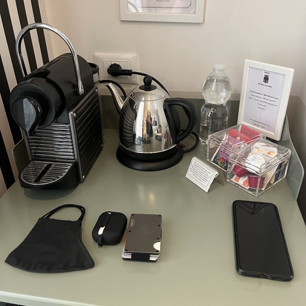 Relais Donna Lucrezia - Kettle in room - Hotels Near Me - Rome, RM