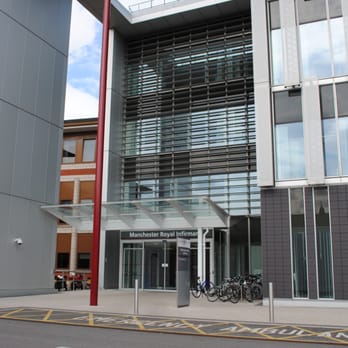 Manchester Royal Infirmary - Entrance to new wing of MRI (opened 2009) - Hospitals Near Me - Manchester, XGM Manchester Royal Infirmary - Entrance to new wing of MRI (opened 2009) - Hospitals Near Me - Manchester, XGM