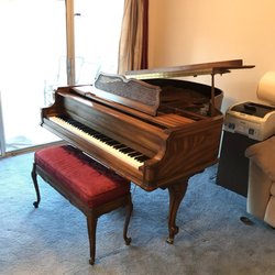 Unique Pianos Consignment Showroom