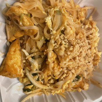 Coconut Thai & Chinese Cuisine - Pad Thai tofu - Thai Near Me - Kapaa, Hawaii Coconut Thai & Chinese Cuisine - Pad Thai tofu - Thai Near Me - Kapaa, Hawaii