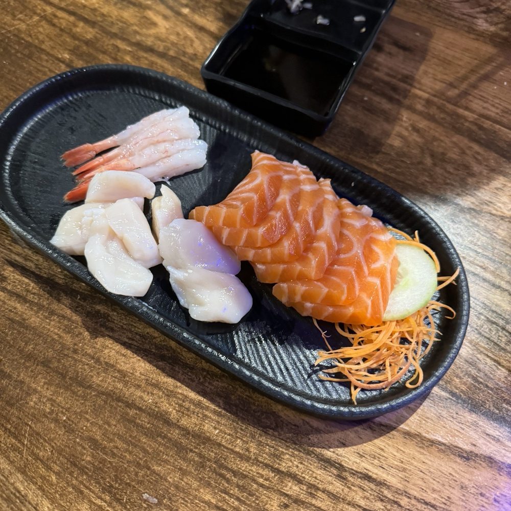 Sumo Sushi & Grill - Salmon sashimi - Japanese Near Me - Seattle, Washington Sumo Sushi & Grill - Salmon sashimi - Japanese Near Me - Seattle, Washington