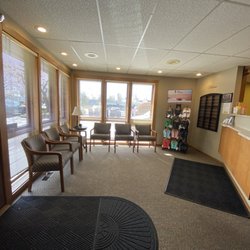 Barrett Chiropractic and Massage - Lobby