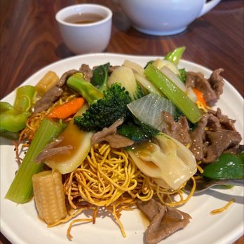 New Sky Restaurant - Beef chow mein noodles. Lunch special $10.99. - Chinese Near Me - Toronto, Ontario