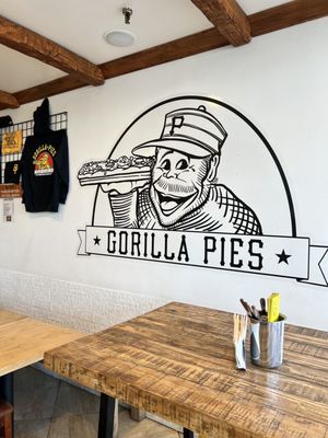 Gorilla Pies by null
