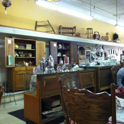 Mapleleaf Antique Mall - Lots of finds & a tea room!