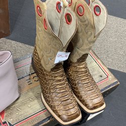 Cavender's Western Outfitter