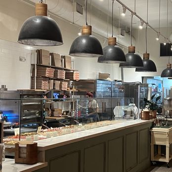 Blozzom Pizza - Interior - Pizza Near Me - Miami Beach, Florida